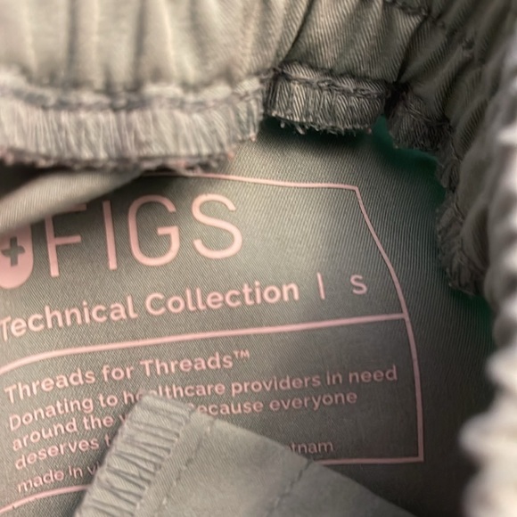 Figs scrubs.. Jade - Picture 3 of 4